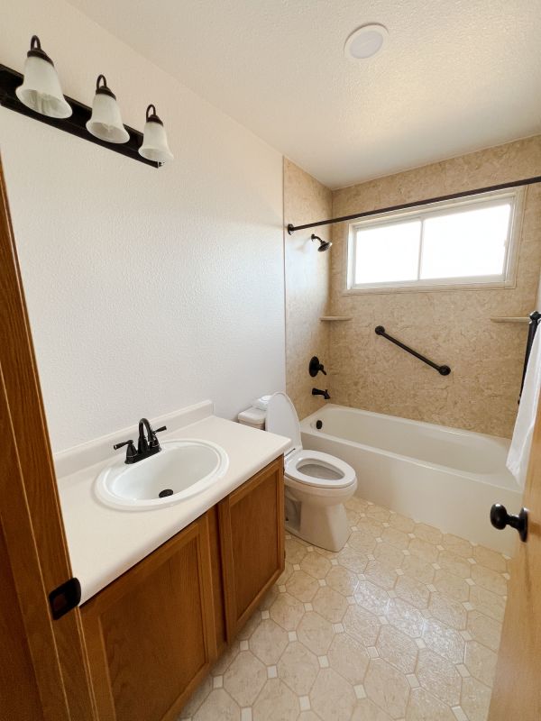 Top Bathroom Remodeling Companies in Blanchester, OH